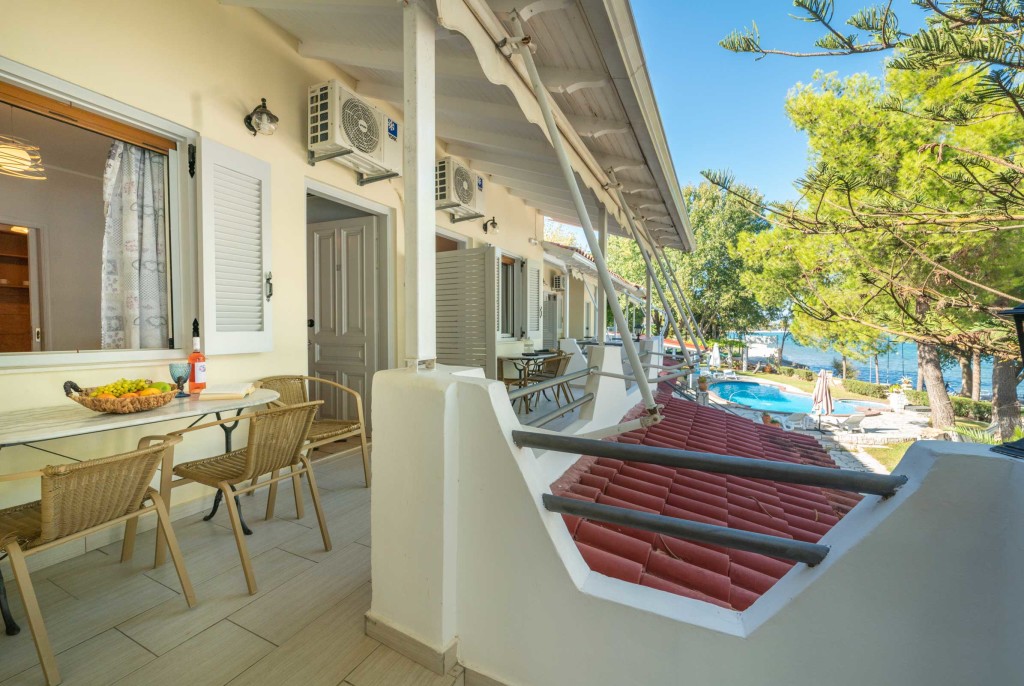 Flisvos Seaside Apartments - Lygia, Lefkada