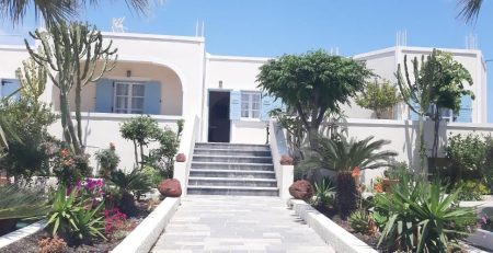 Villa Nikos - Kamari, Santorini