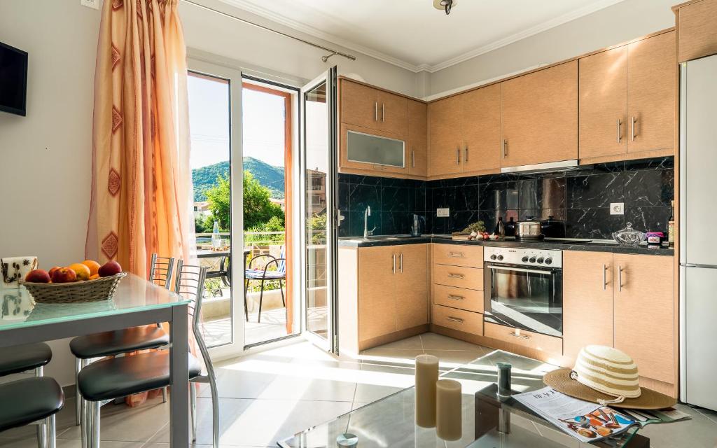 Emily Apartments - Nidri, Lefkada